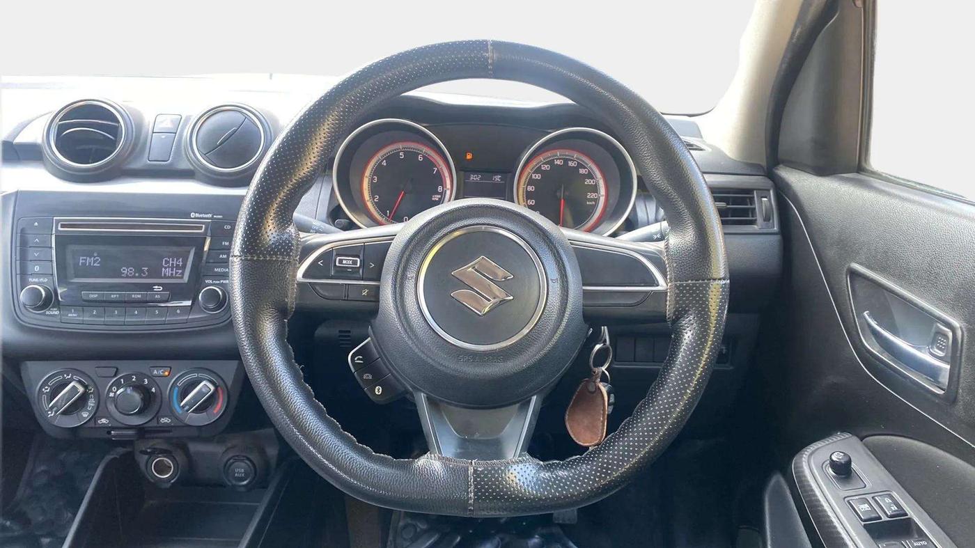 2019 Maruti Swift VXI AMT, Petrol, Automatic, 33,026 km, Steering Wheel Close Up