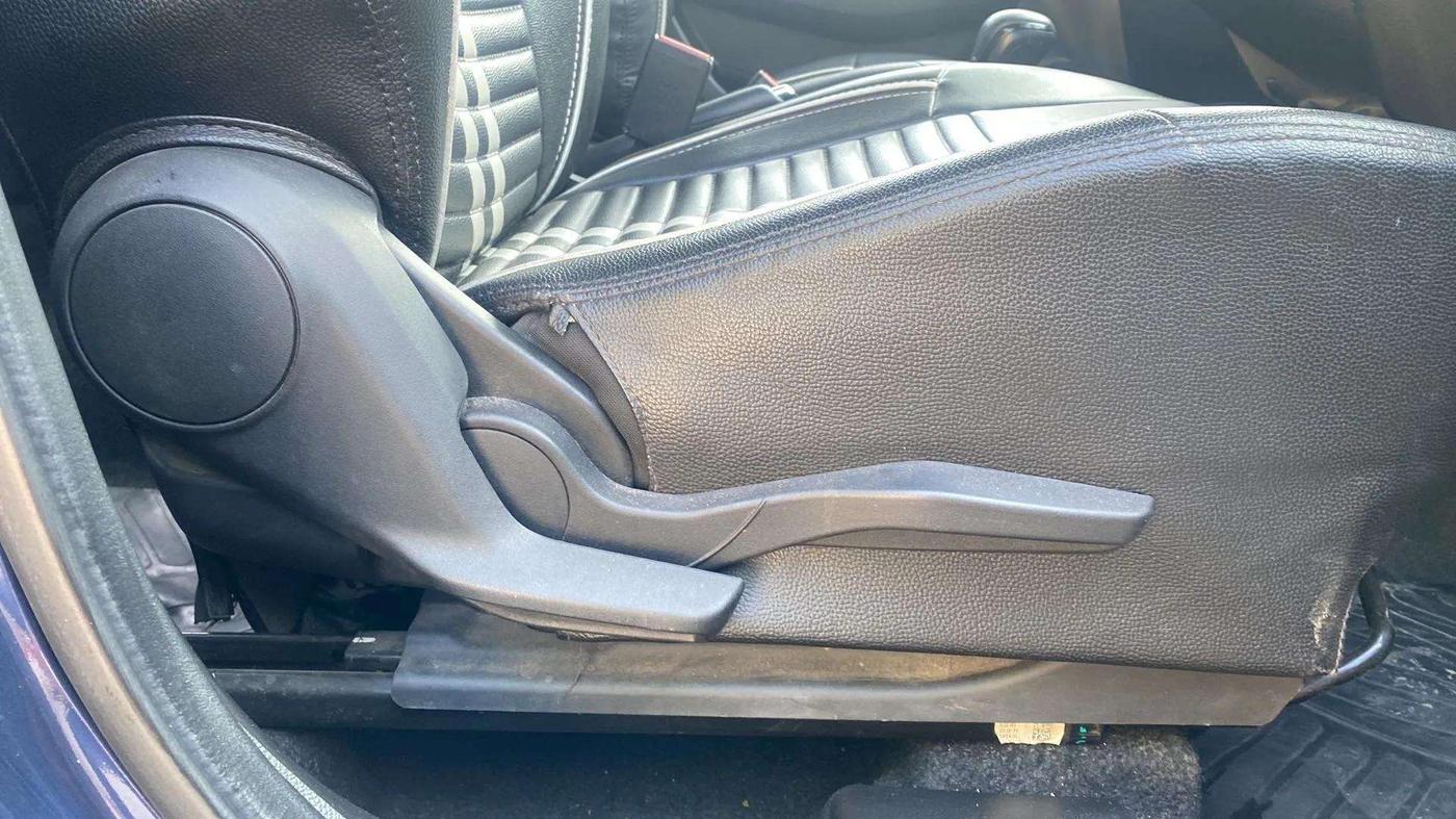 2019 Maruti Swift VXI AMT, Petrol, Automatic, 33,026 km, Driver Side Adjustment Panel