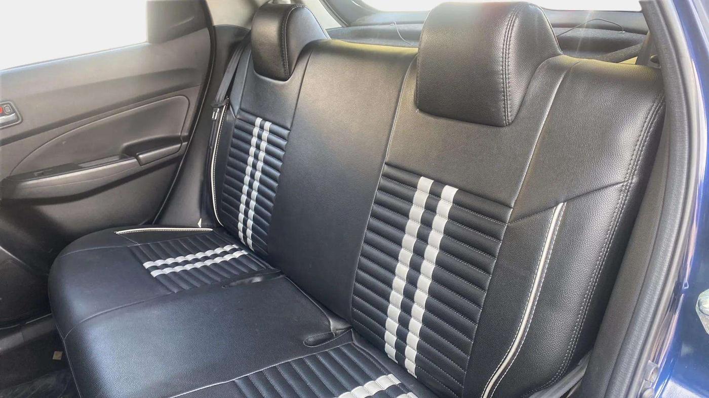 2019 Maruti Swift VXI AMT, Petrol, Automatic, 33,026 km, Right Side Rear Door Cabin