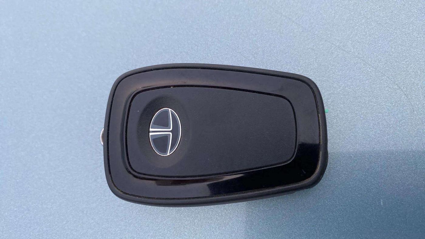 2022 Tata PUNCH CREATIVE IRA 1.2 RTN DUAL TONE, Petrol, Manual, 23,736 km, Key Close Up