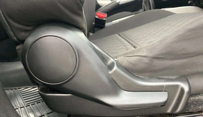 2017 Maruti Baleno DELTA PETROL 1.2, Petrol, Manual, 38,083 km, Driver Side Adjustment Panel