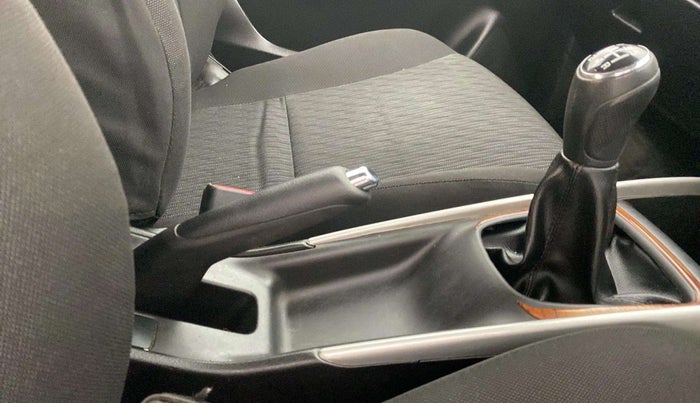 2017 Maruti Baleno DELTA PETROL 1.2, Petrol, Manual, 38,083 km, Gear Lever