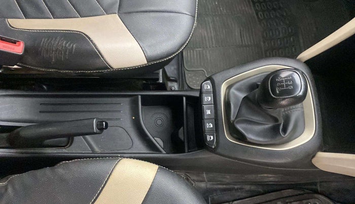 2018 Hyundai NEW SANTRO SPORTZ MT, Petrol, Manual, 96,279 km, Gear Lever