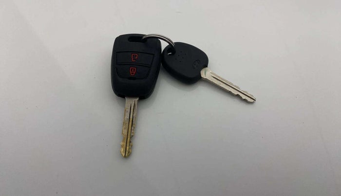 2018 Hyundai NEW SANTRO SPORTZ MT, Petrol, Manual, 96,279 km, Key Close Up