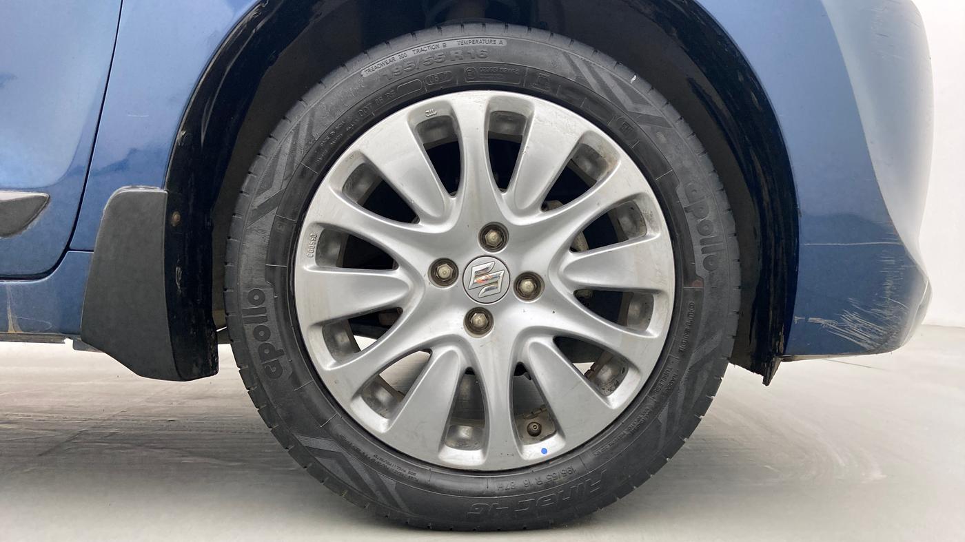 2017 Maruti Baleno ZETA DIESEL 1.3, Diesel, Manual, 53,415 km, Right Front Wheel