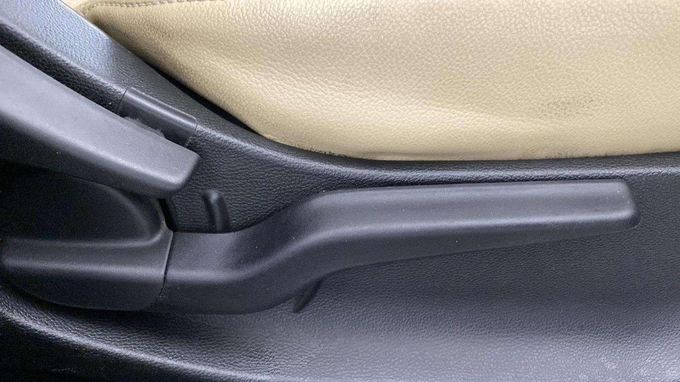 2021 Honda City 1.5L I-VTEC ZX, Petrol, Manual, 34,863 km, Driver Side Adjustment Panel