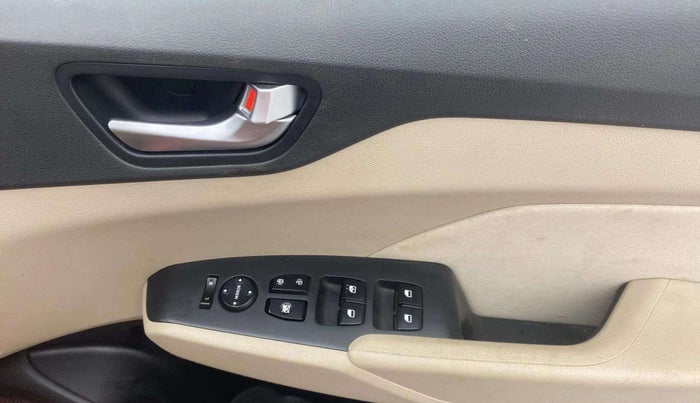 2018 Hyundai Verna 1.4 EX PETROL, Petrol, Manual, 42,758 km, Driver Side Door Panels Control