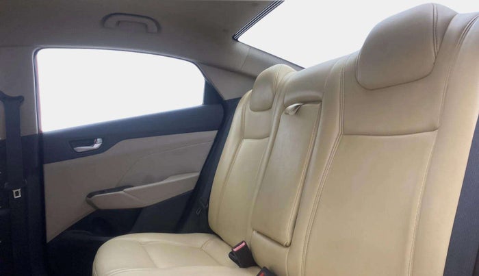 2018 Hyundai Verna 1.4 EX PETROL, Petrol, Manual, 42,758 km, Right Side Rear Door Cabin