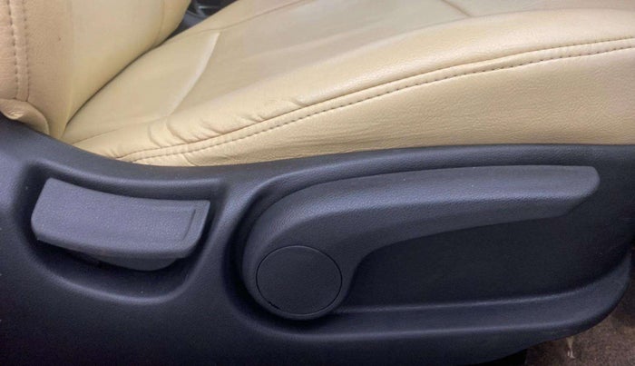 2018 Hyundai Verna 1.4 EX PETROL, Petrol, Manual, 42,758 km, Driver Side Adjustment Panel