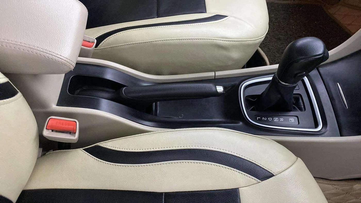 2018 Maruti Ciaz ZETA 1.4  AT PETROL, Petrol, Automatic, 31,016 km, Gear Lever