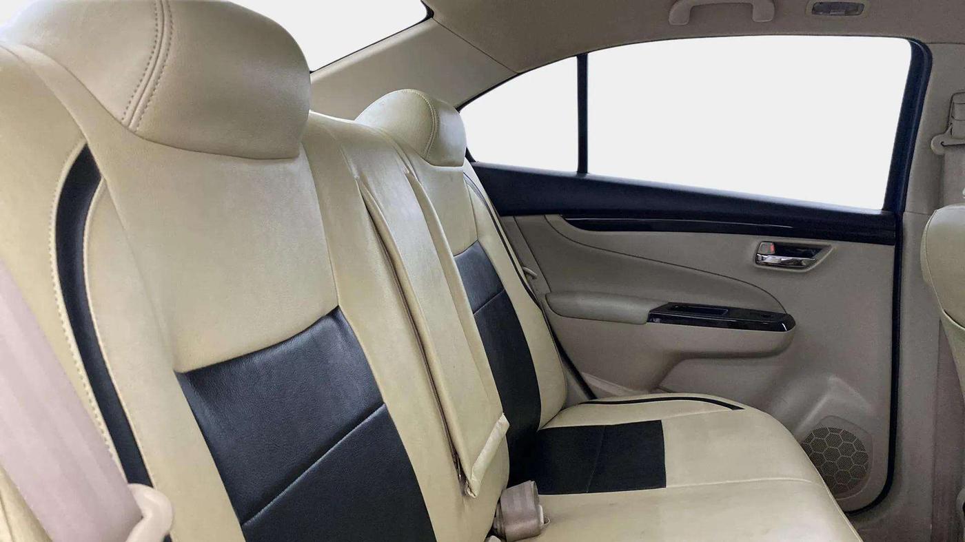 2018 Maruti Ciaz ZETA 1.4  AT PETROL, Petrol, Automatic, 31,016 km, Right Side Rear Door Cabin