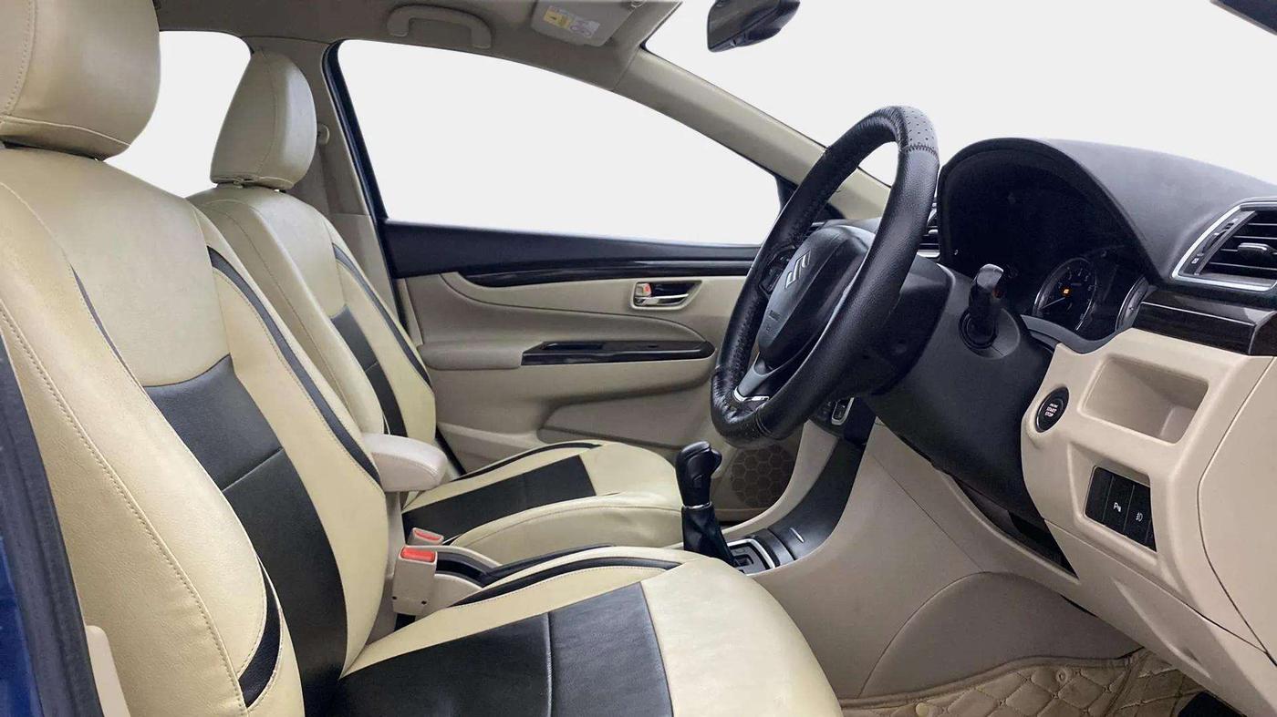 2018 Maruti Ciaz ZETA 1.4  AT PETROL, Petrol, Automatic, 31,016 km, Right Side Front Door Cabin