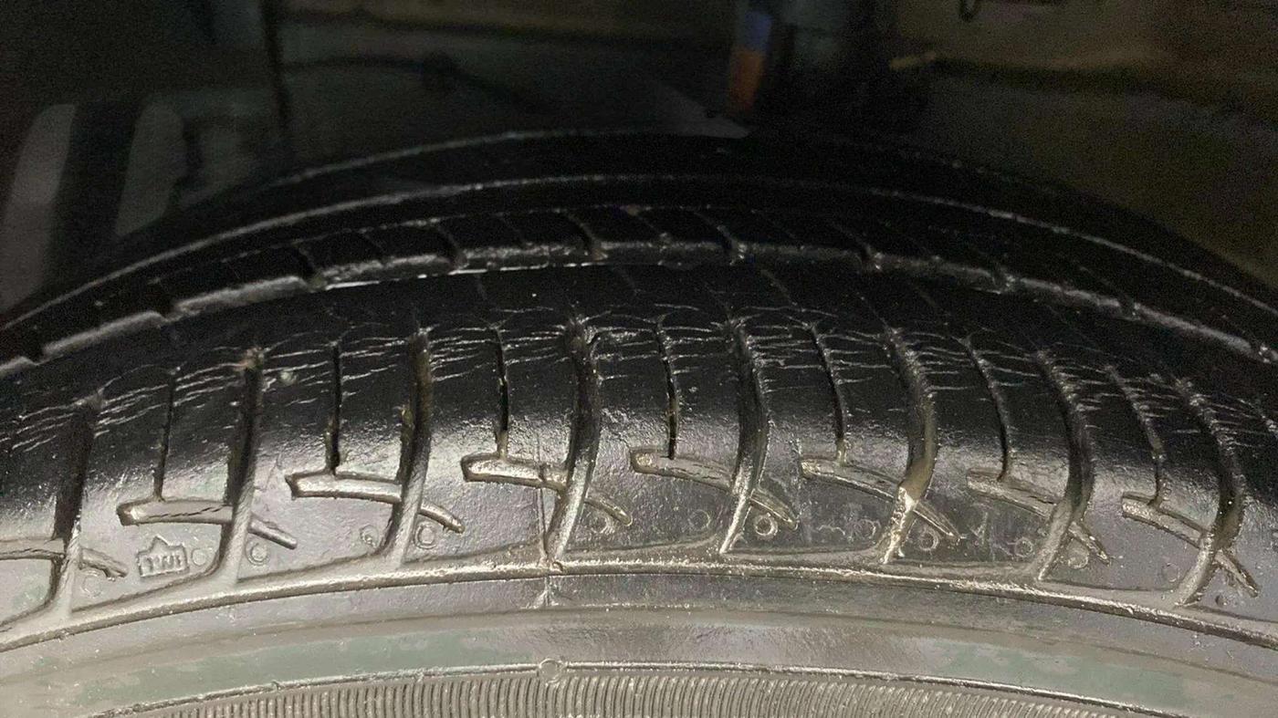 2018 Maruti Ciaz ZETA 1.4  AT PETROL, Petrol, Automatic, 31,016 km, Left Rear Tyre Tread