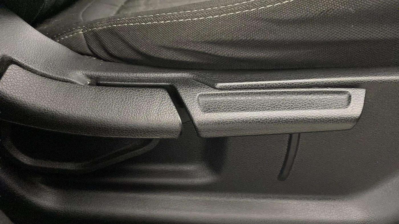 2019 Hyundai VENUE SX PLUS 1.0 TURBO DCT, Petrol, Automatic, 73,671 km, Driver Side Adjustment Panel