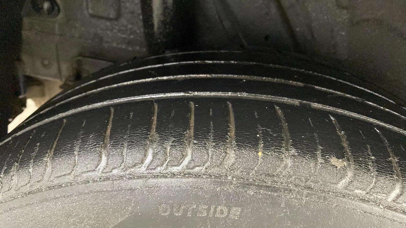 2019 Hyundai VENUE SX PLUS 1.0 TURBO DCT, Petrol, Automatic, 73,671 km, Right Rear Tyre Tread