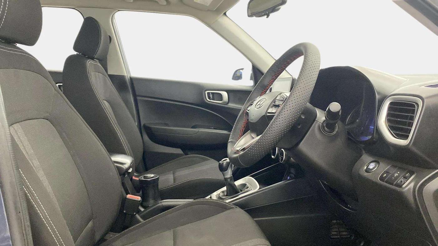 2019 Hyundai VENUE SX PLUS 1.0 TURBO DCT, Petrol, Automatic, 73,671 km, Right Side Front Door Cabin