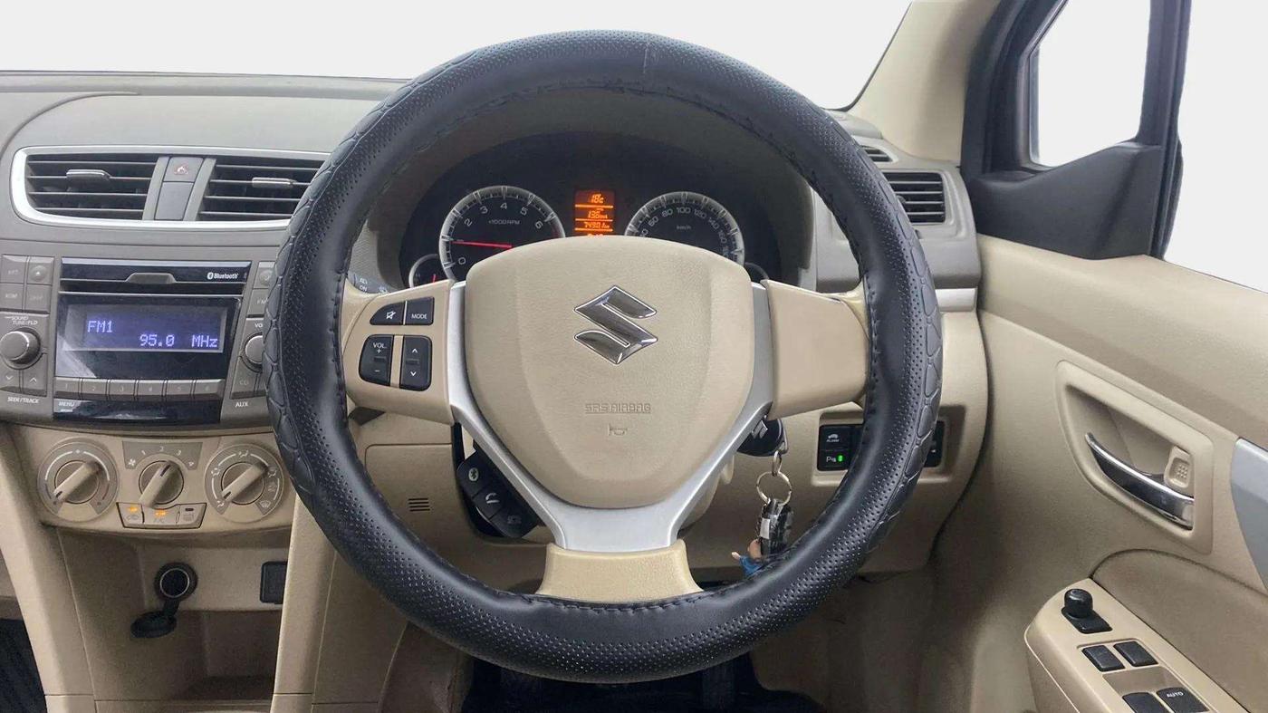 2016 Maruti Ertiga ZXI, Petrol, Manual, 74,903 km, Steering Wheel Close Up