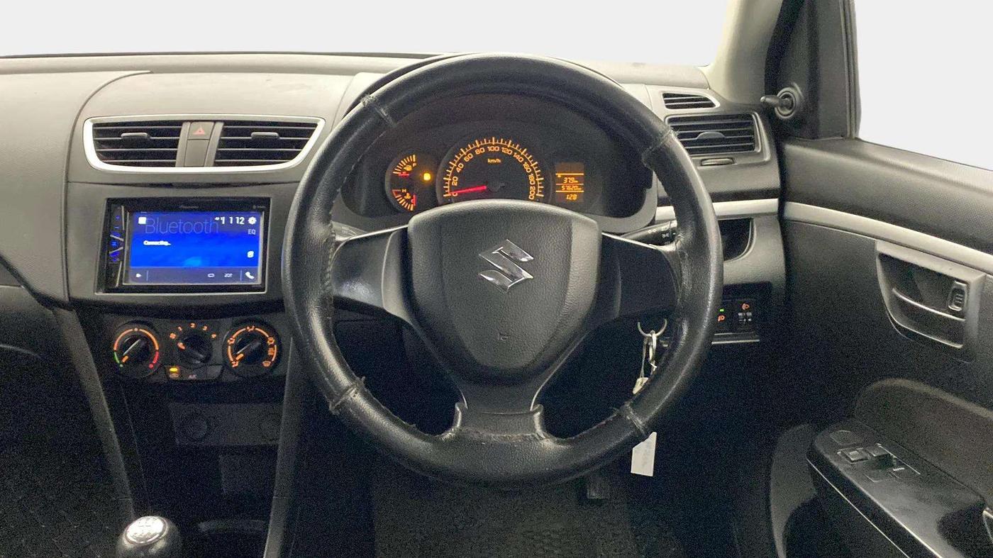 2014 Maruti Swift LXI, Petrol, Manual, 58,338 km, Steering Wheel Close Up