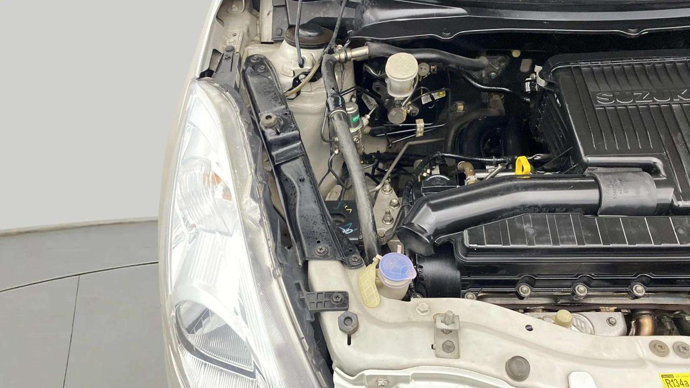 2014 Maruti Swift LXI, Petrol, Manual, 58,338 km, Engine View - Right