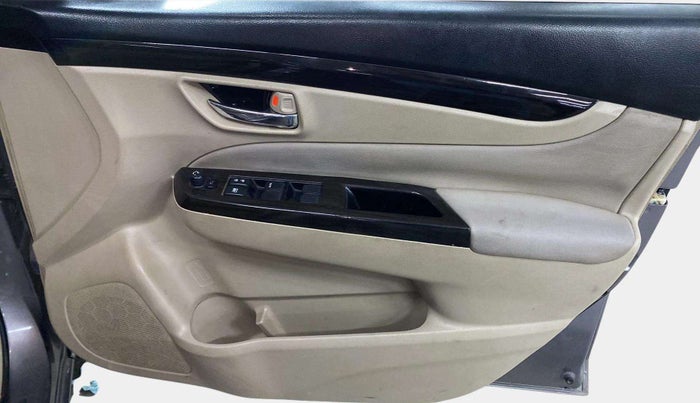 2015 Maruti Ciaz ZXI, Petrol, Manual, 38,478 km, Driver Side Door Panels Control