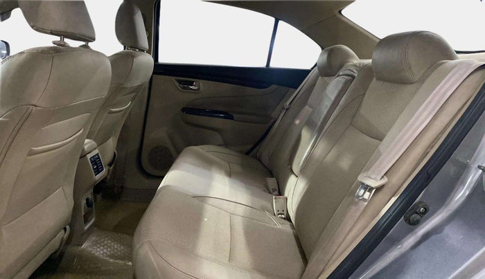 2015 Maruti Ciaz ZXI, Petrol, Manual, 38,478 km, Right Side Rear Door Cabin