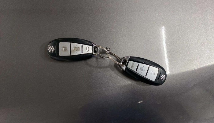 2015 Maruti Ciaz ZXI, Petrol, Manual, 38,478 km, Key Close Up