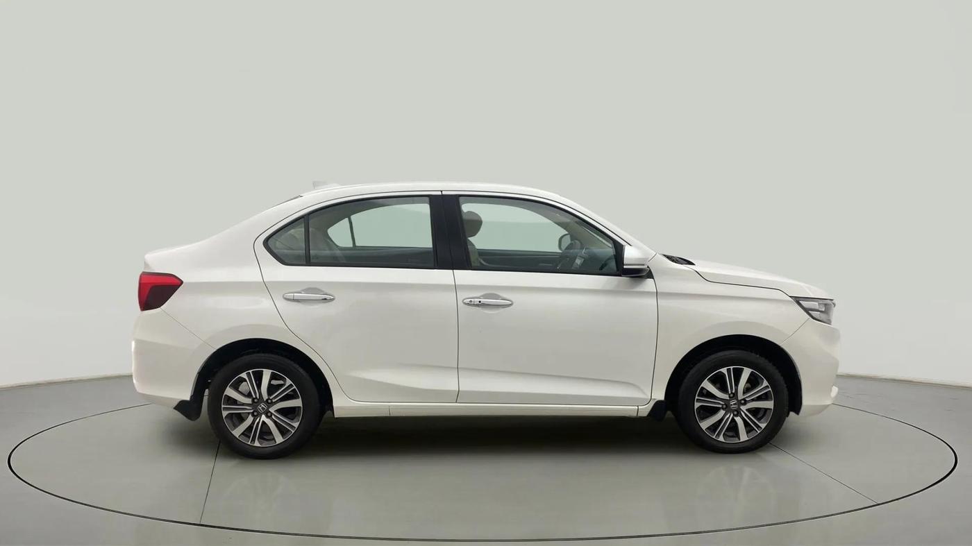 2023 Honda Amaze 1.2L I-VTEC VX CVT, Petrol, Automatic, 31,909 km, Right Side