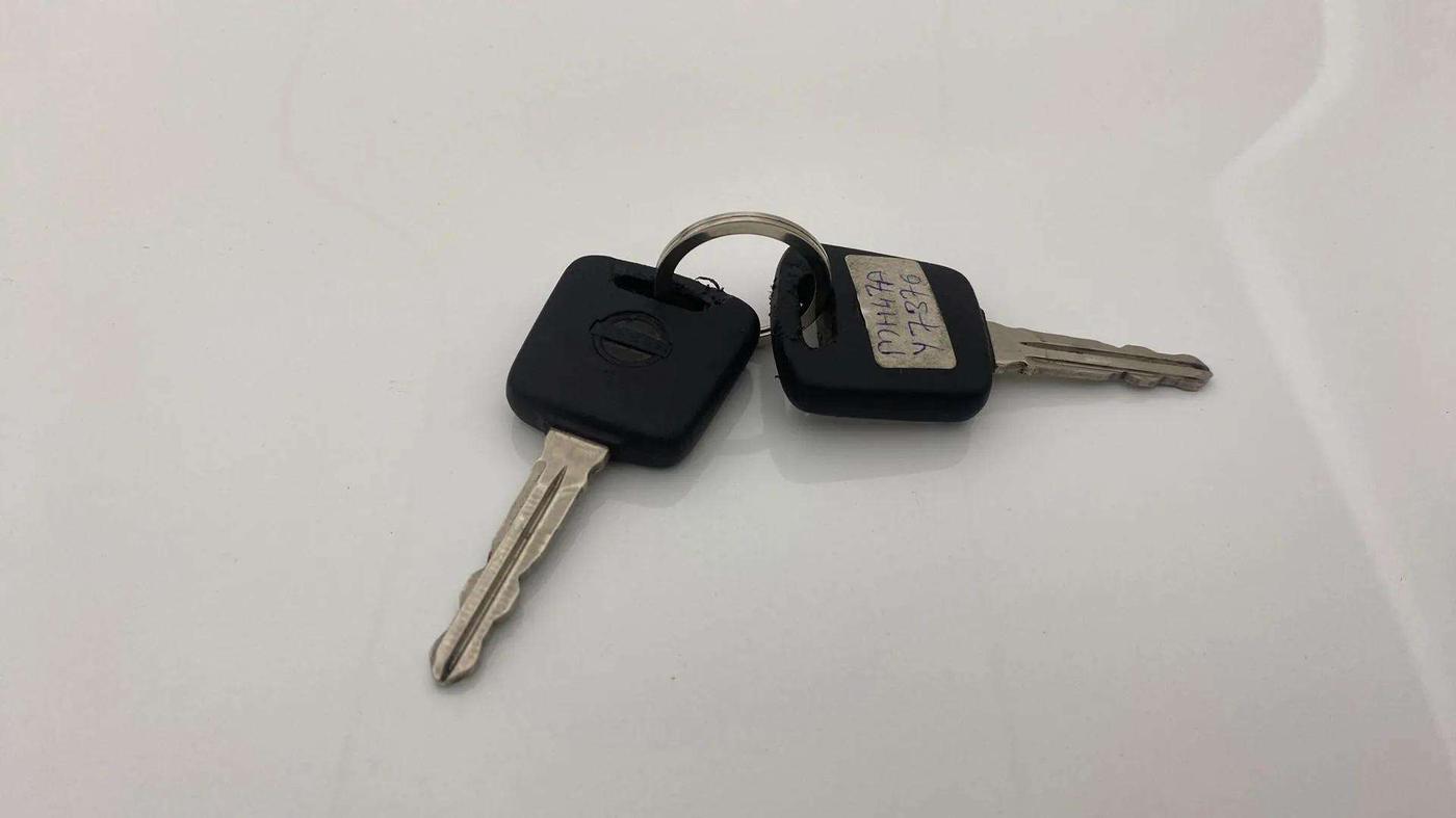 2021 Nissan MAGNITE XE, Petrol, Manual, 21,905 km, Key Close Up