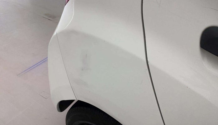 2014 Hyundai Eon ERA +, Petrol, Manual, 50,134 km, Right quarter panel - Paint has minor damage