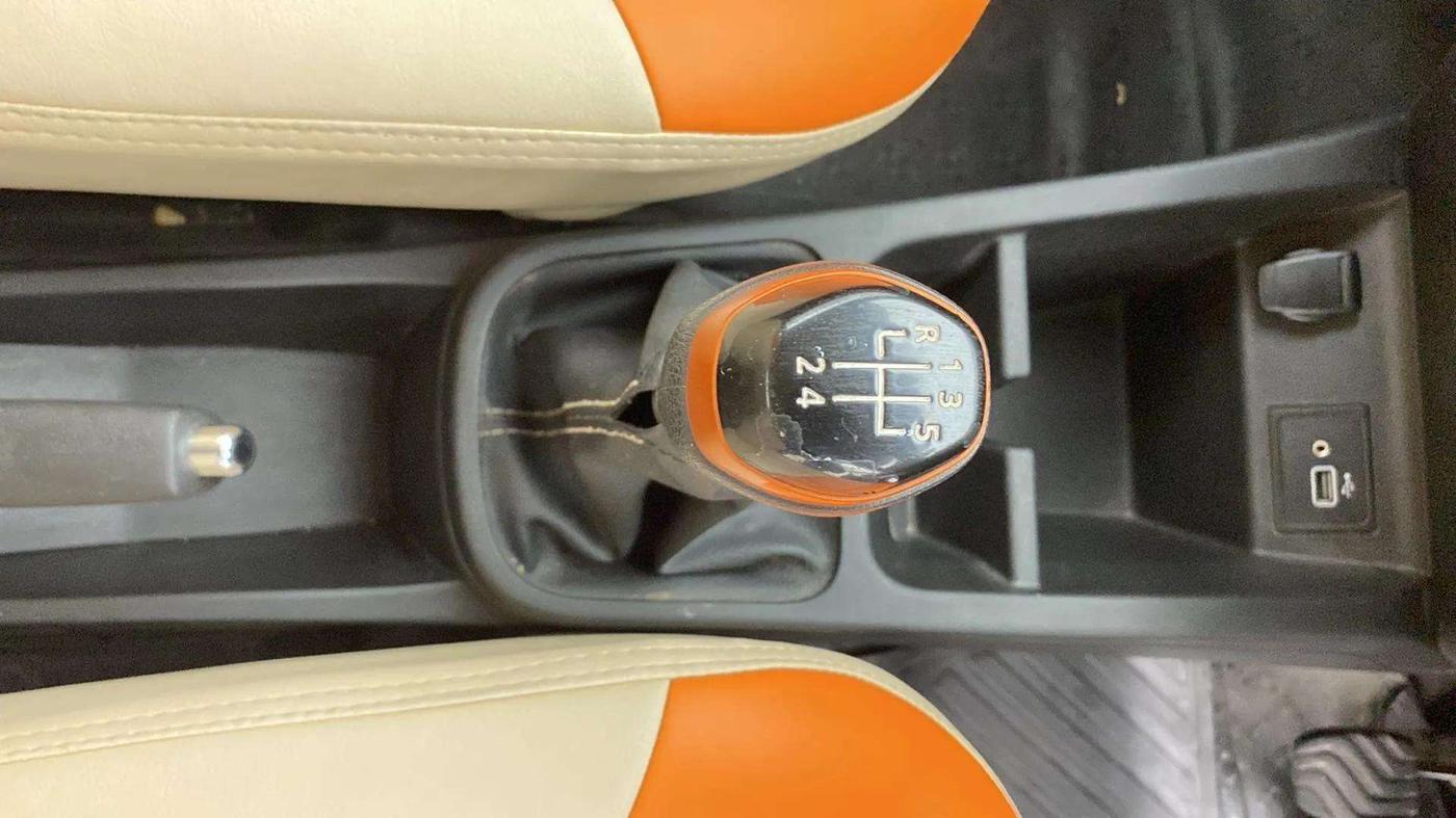 2021 Renault Kwid CLIMBER 1.0 (O), Petrol, Manual, 32,857 km, Gear Lever