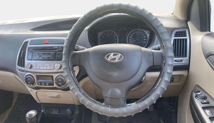 2013 Hyundai i20 MAGNA (O) 1.2, CNG, Manual, 78,760 km, Steering Wheel Close Up