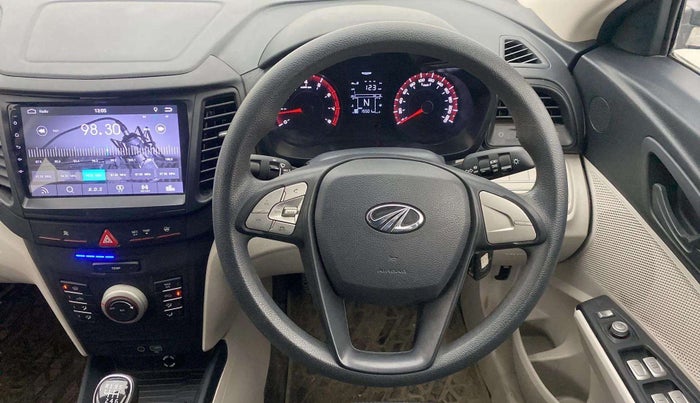 2021 Mahindra XUV300 W6 1.2 PETROL, Petrol, Manual, 15,876 km, Steering Wheel Close Up