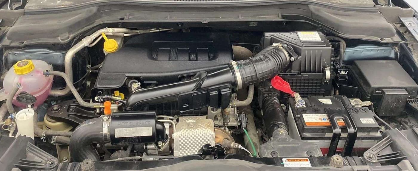 2021 Mahindra XUV300 W6 1.2 PETROL, Petrol, Manual, 15,876 km, Open Bonet