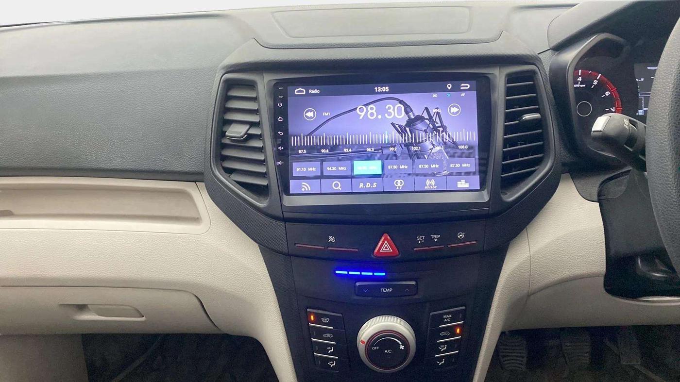 2021 Mahindra XUV300 W6 1.2 PETROL, Petrol, Manual, 15,876 km, Air Conditioner