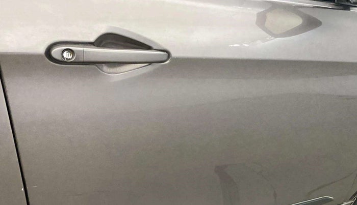 2019 Tata Tiago XZ PETROL, Petrol, Manual, 75,870 km, Driver-side door - Minor scratches