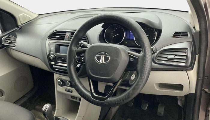 2019 Tata Tiago XZ PETROL, Petrol, Manual, 75,870 km, Steering wheel - Sound system control not functional