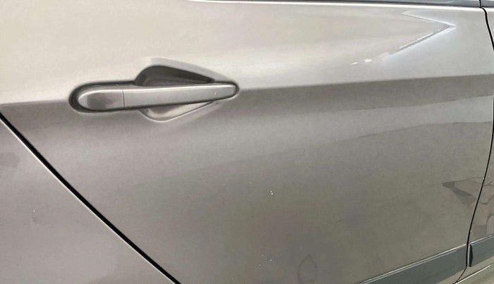 2019 Tata Tiago XZ PETROL, Petrol, Manual, 75,870 km, Right rear door - Slightly dented