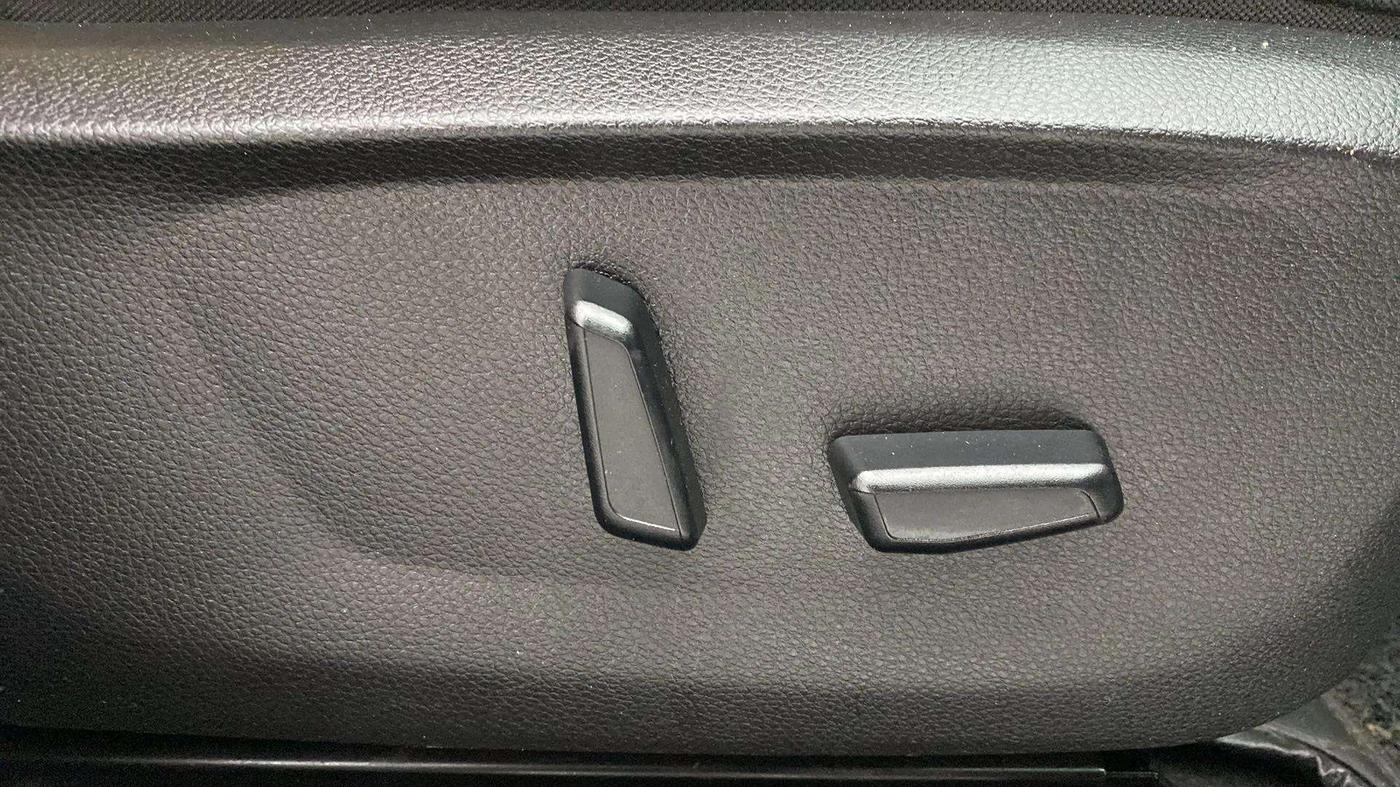 2023 KIA SELTOS  HTX PLUS 1.5 TURBO PETROL DCT, Petrol, Automatic, 17,806 km, Driver Side Adjustment Panel