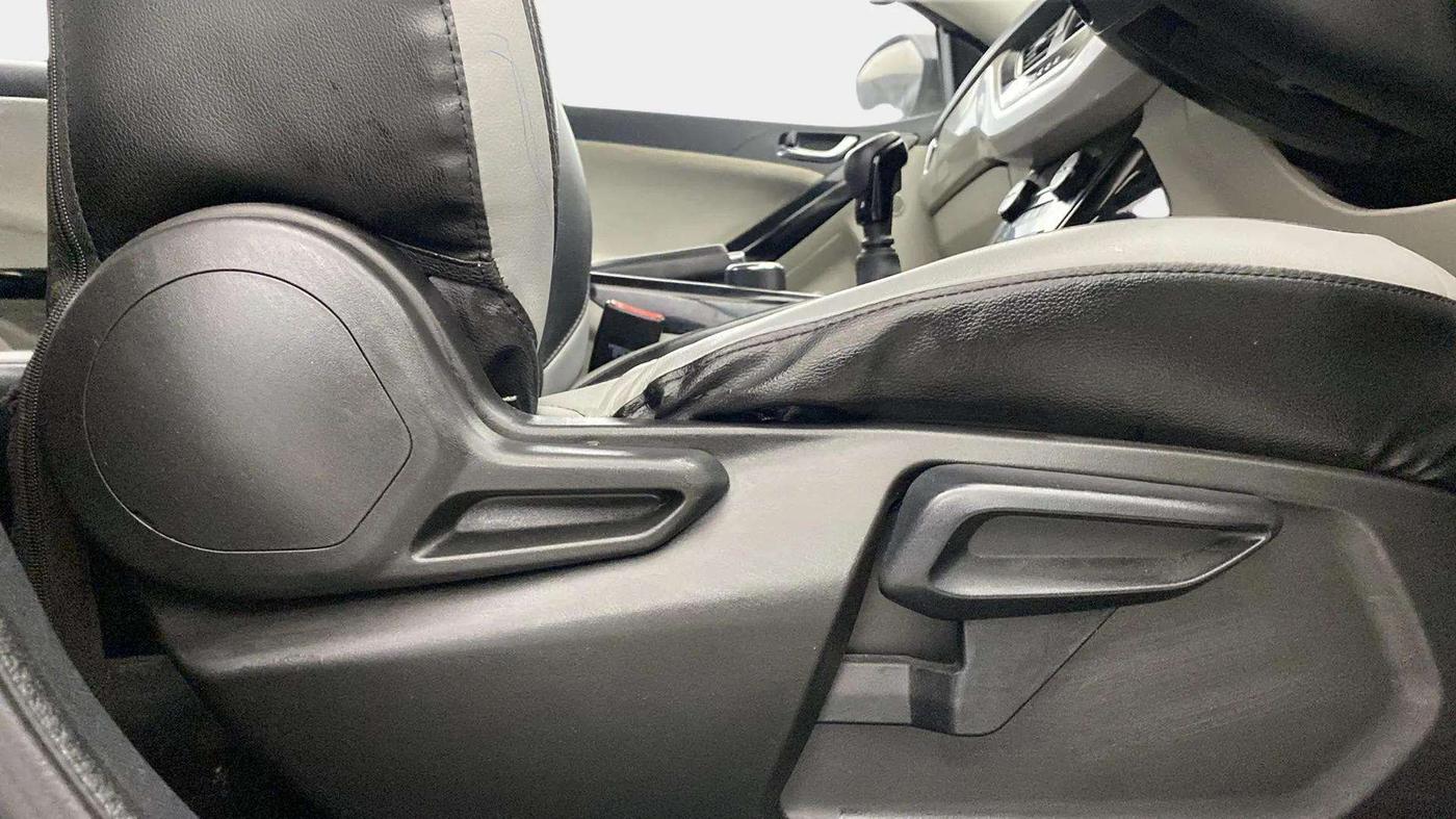 2021 Tata NEXON XZ PLUS PETROL, Petrol, Manual, 29,341 km, Driver Side Adjustment Panel