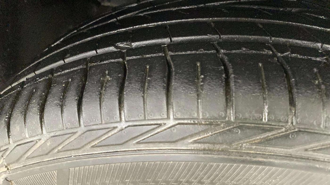 2021 Tata NEXON XZ PLUS PETROL, Petrol, Manual, 29,341 km, Right Front Tyre Tread