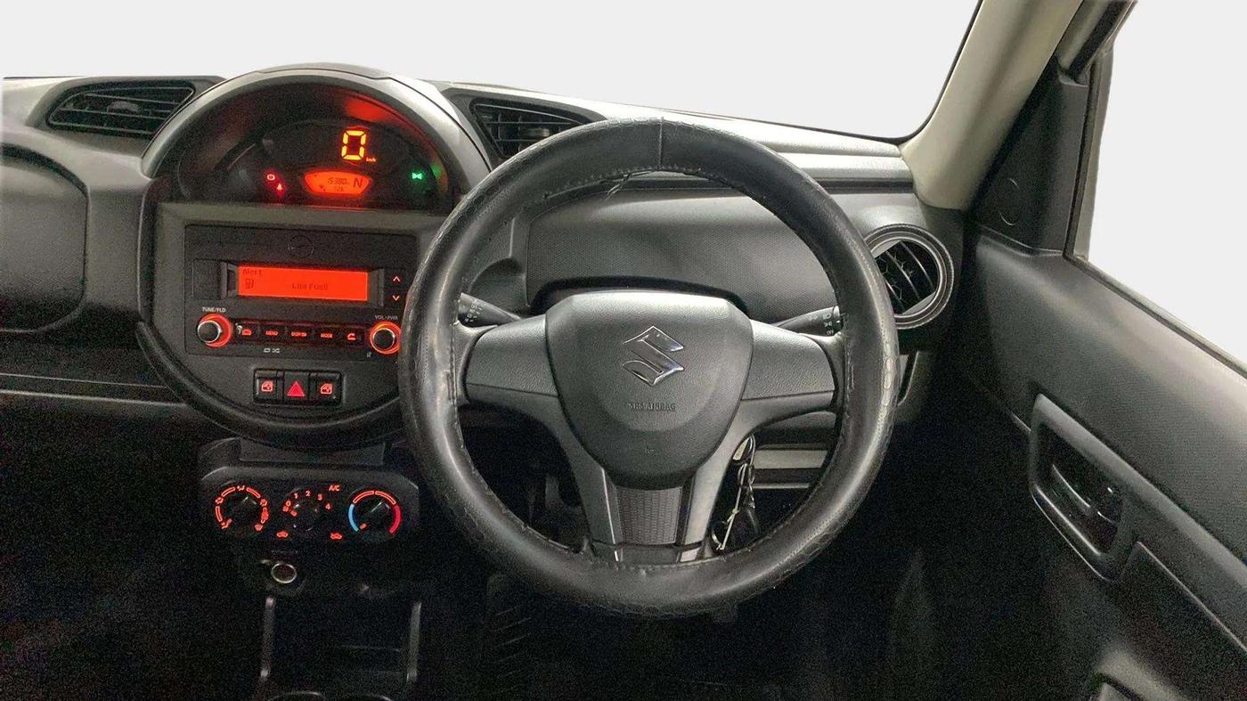 2020 Maruti S PRESSO VXI AMT, Petrol, Automatic, 15,653 km, Steering Wheel Close Up