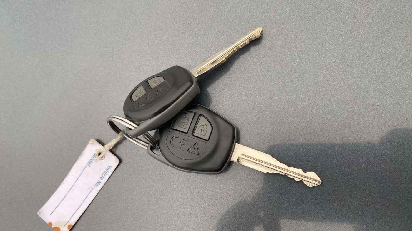 2023 Maruti FRONX DELTA PLUS 1.2MT, Petrol, Manual, 22,294 km, Key Close Up