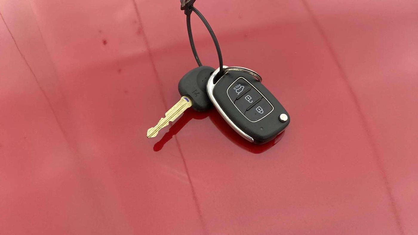 2015 Hyundai Elite i20 SPORTZ 1.2, CNG, Manual, 33,181 km, Key Close Up