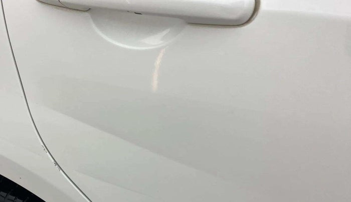 2017 Maruti Swift VXI O, Petrol, Manual, 38,833 km, Right rear door - Slightly dented