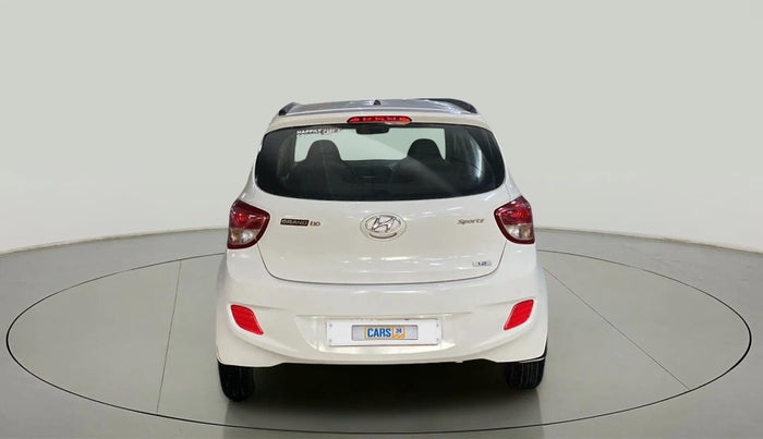 2016 Hyundai Grand i10 SPORTZ 1.2 KAPPA VTVT, Petrol, Manual, 63,482 km, Back/Rear