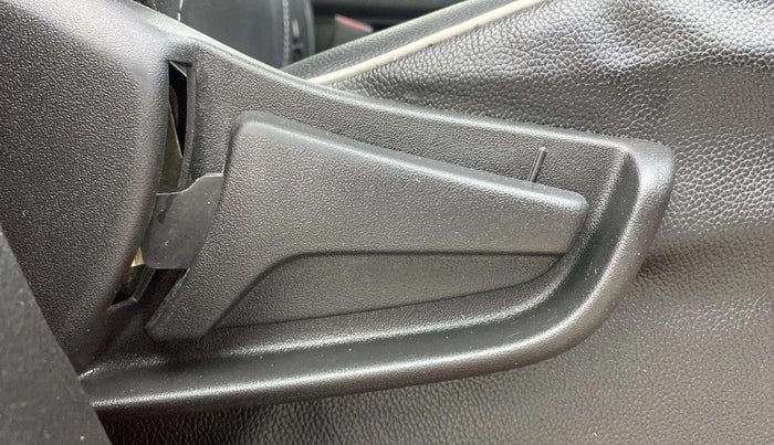 2020 Maruti S PRESSO VXI+, Petrol, Manual, 36,679 km, Driver Side Adjustment Panel