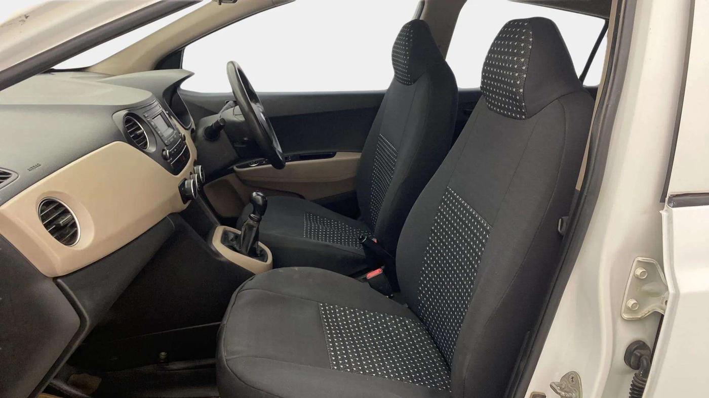 2019 Hyundai Grand i10 MAGNA 1.2 KAPPA VTVT, CNG, Manual, 93,492 km, Right Side Front Door Cabin