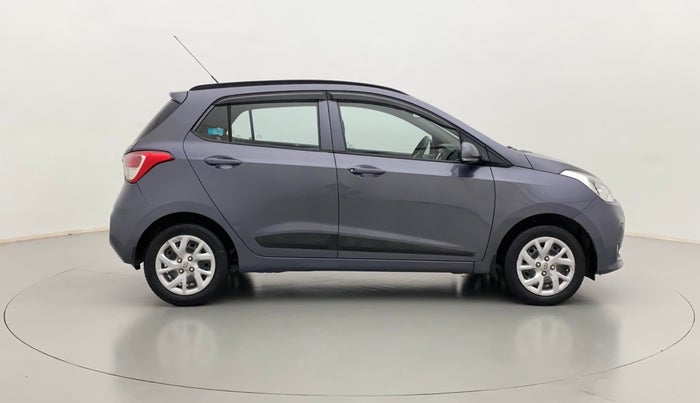 2017 Hyundai Grand i10 Sportz(O) 1.2 MT, Petrol, Manual, 33,332 km, Right Side View
