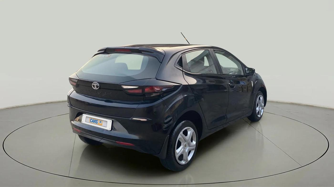 2022 Tata ALTROZ XT DIESEL DARK EDITION, Diesel, Manual, 29,918 km, Right Back Diagonal