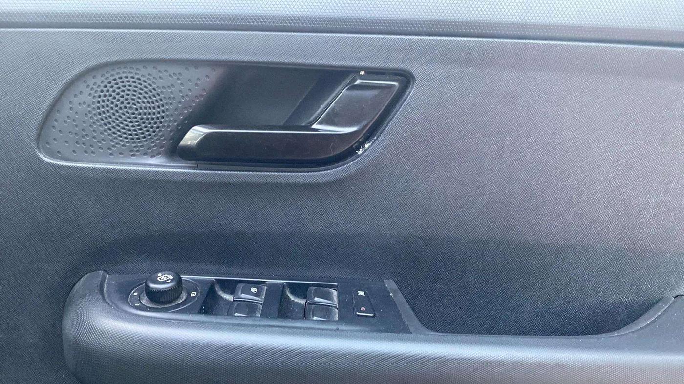 2022 Tata ALTROZ XT DIESEL DARK EDITION, Diesel, Manual, 29,918 km, Driver Side Door Panels Control